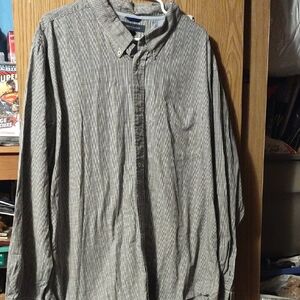 Tommy Hilfiger Men's Black and White Checkered Button-Down Shirt